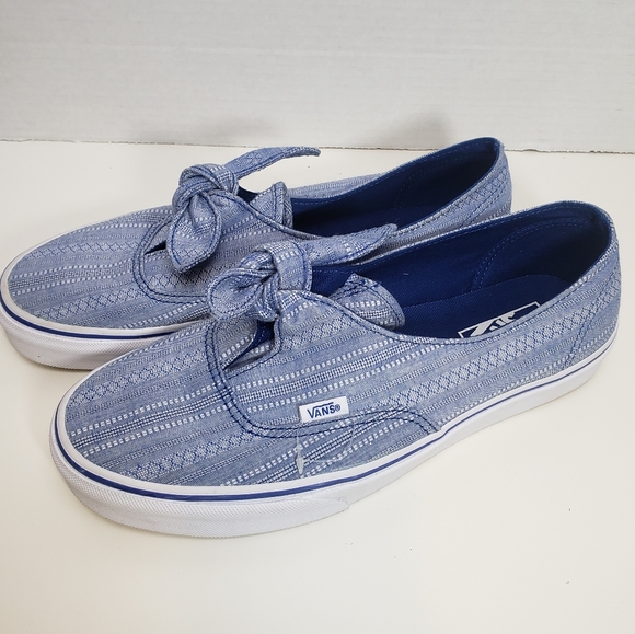 lace chambray authentic knotted
